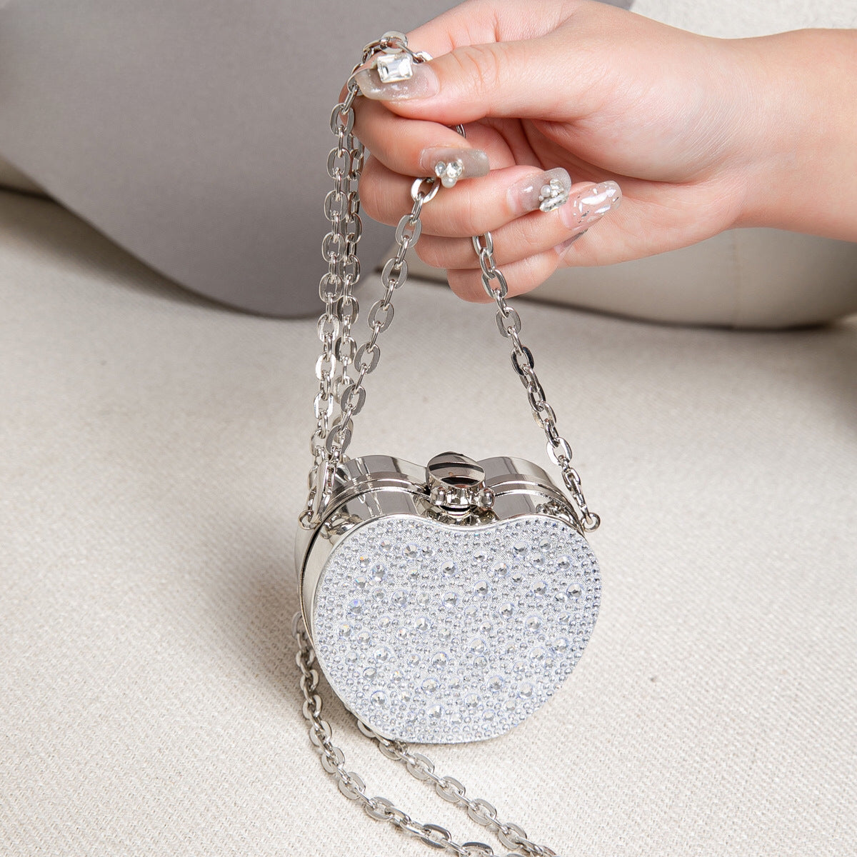 Elegant Mini Double Sided Rhinestone Purse – Heart Shaped Acrylic Mirror Bag, Trendy Mini Lipstick Purse for Prom