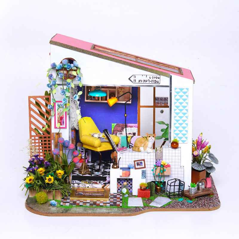 DIY Cabin Model Hand-assembled To Make A Creative Small House