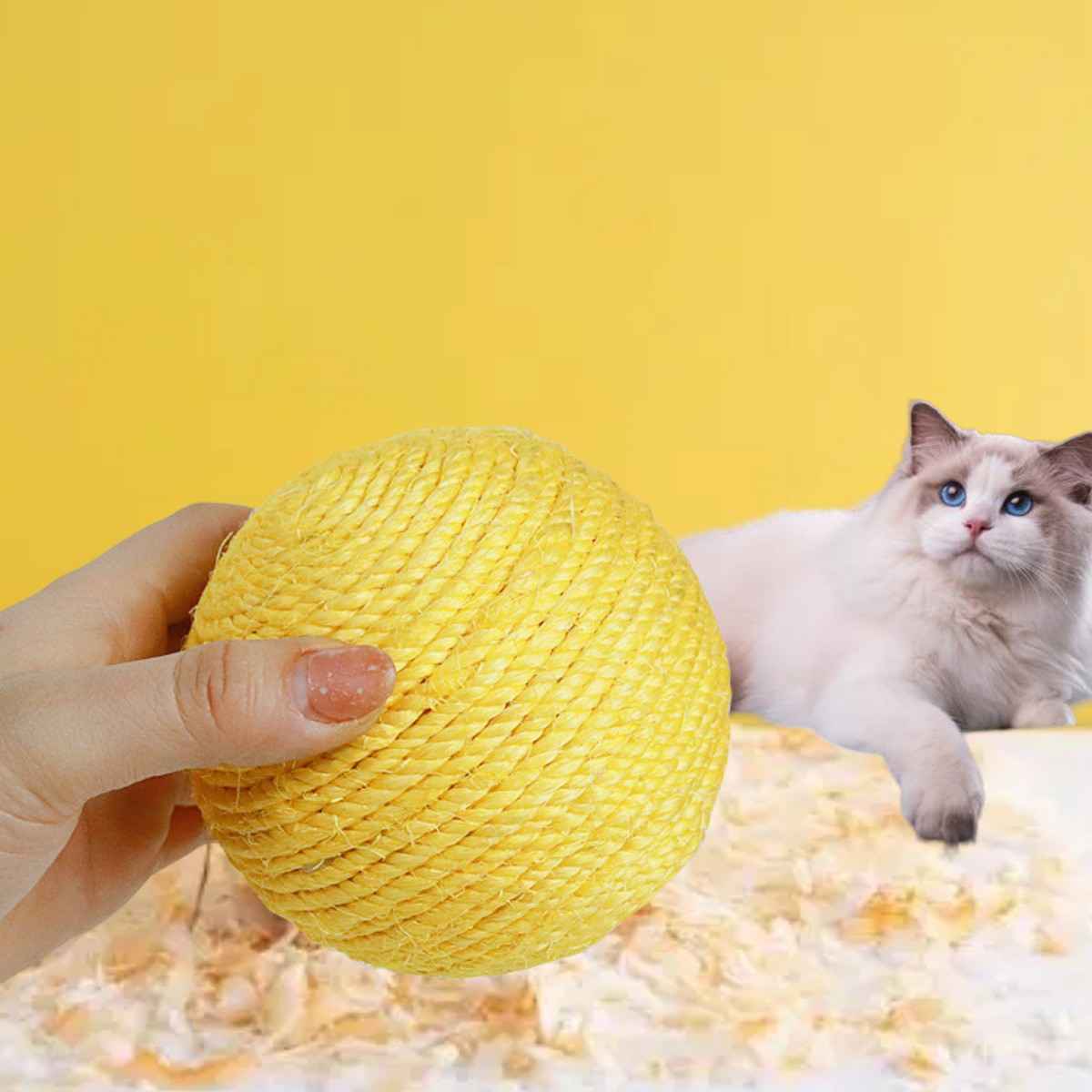 1PCS Feathered Sisal Ball Cat Toy for Self-Entertainment and Boredom Relief, Durable Cat Toy for Scratching and Biting