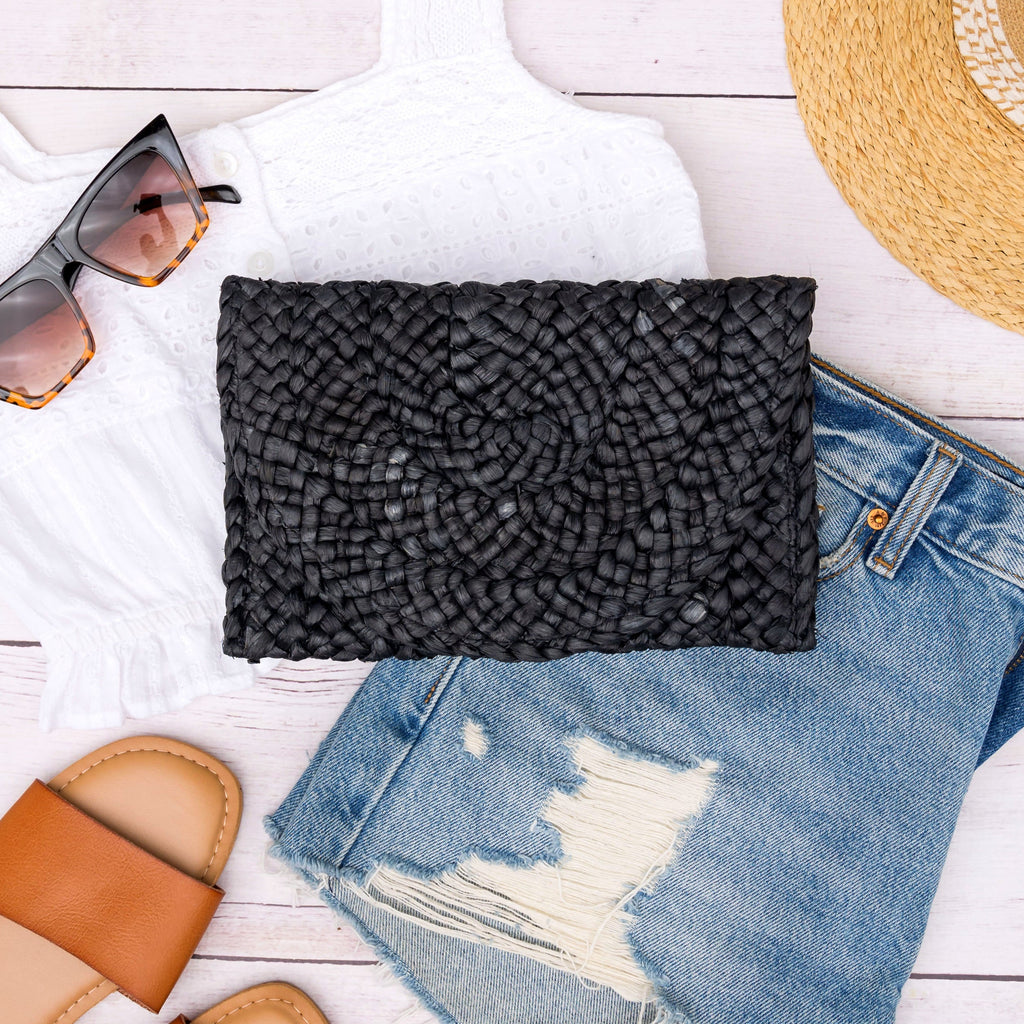 Foldover Straw Clutch - EveryNest