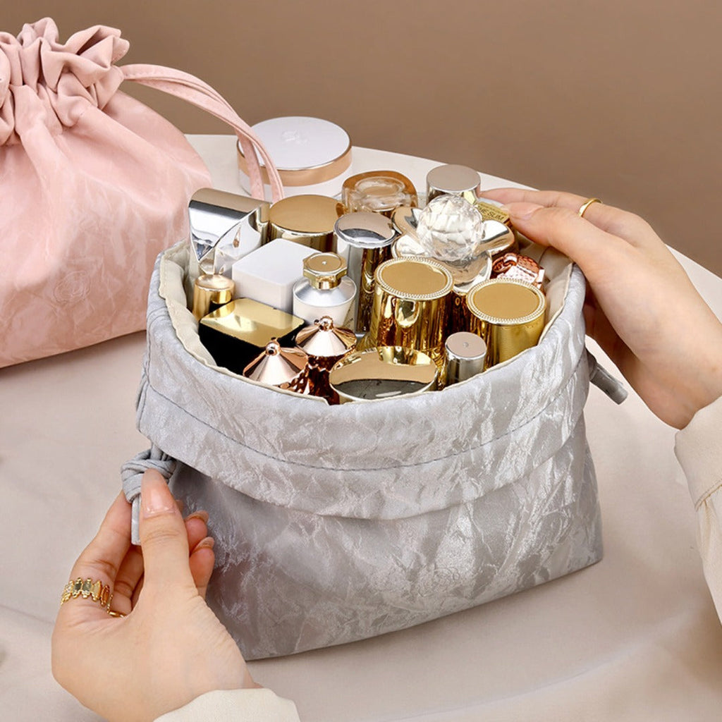 Bundle Mouth Cosmetic Bag – Large Capacity Storage Portable Makeup Bag for Women, Stylish and Functional Design for Everyday Use