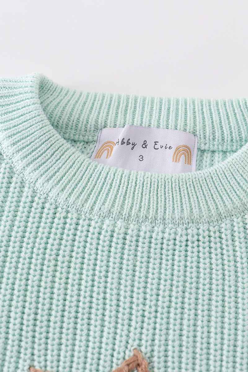 Blue hand-embroidery bunny pullover sweater