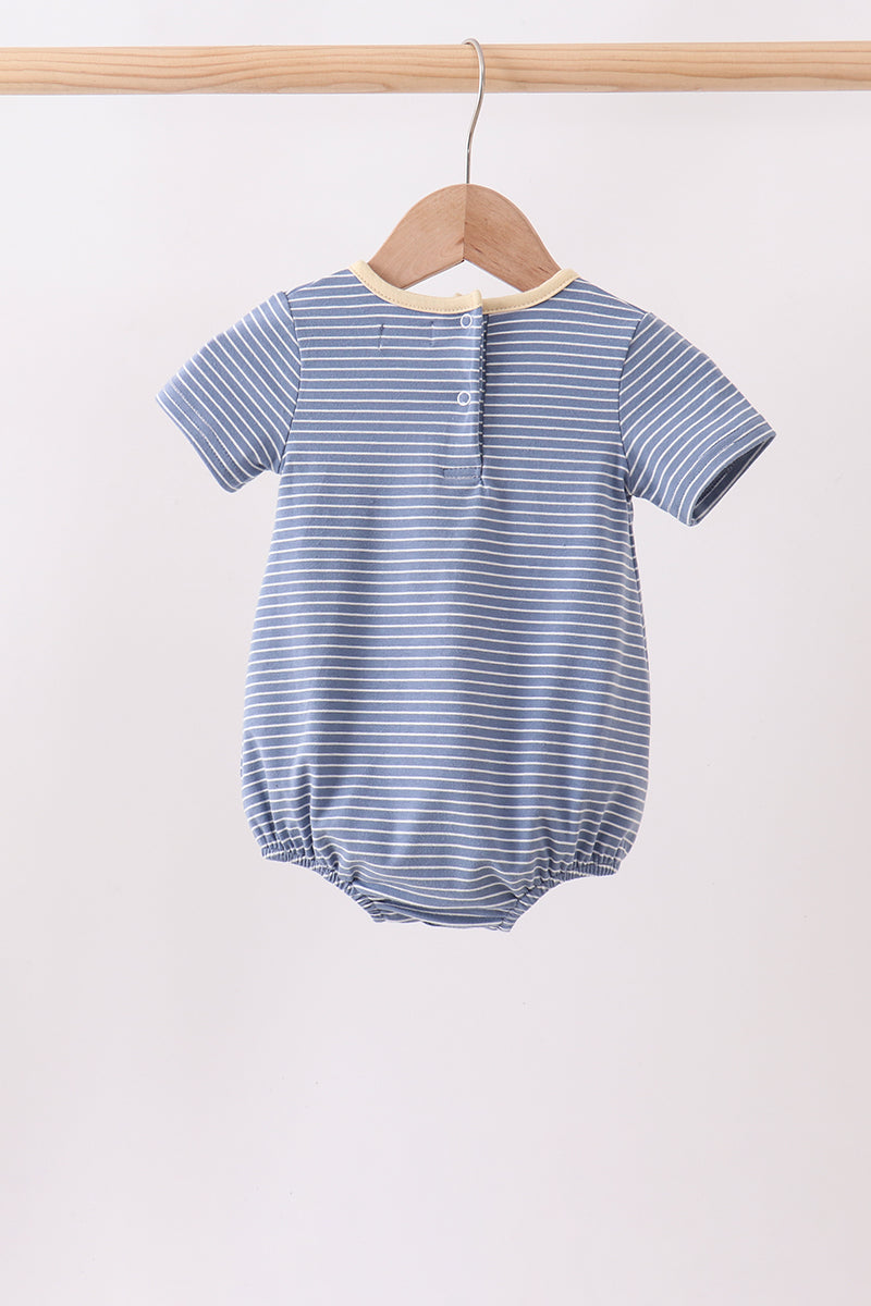 Blue stripe truck embroidery bubble
