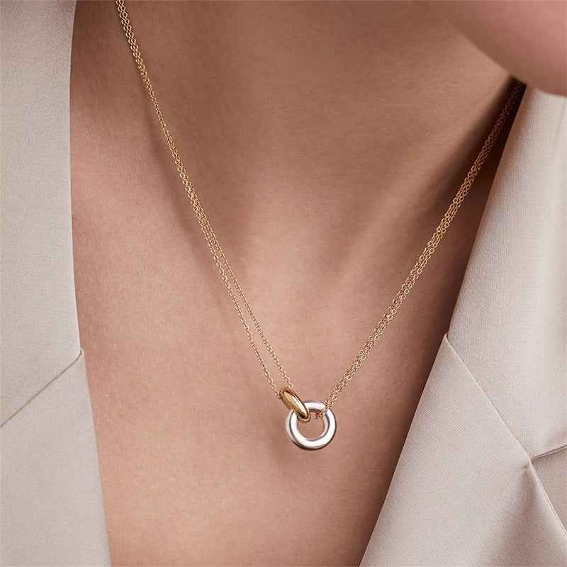 Double ring clavicle chain