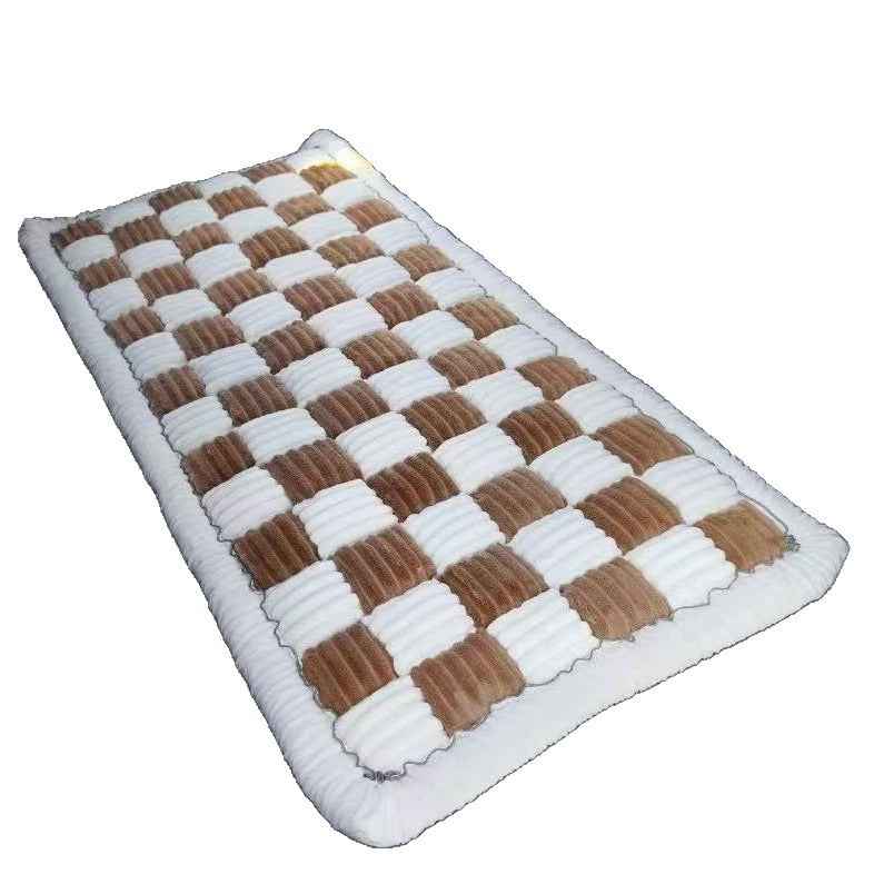 Sleeping Car Mat Pet Thickened Seat Pad Car Back Seat Checkered Dog Bed In Stock Factory Wholesale