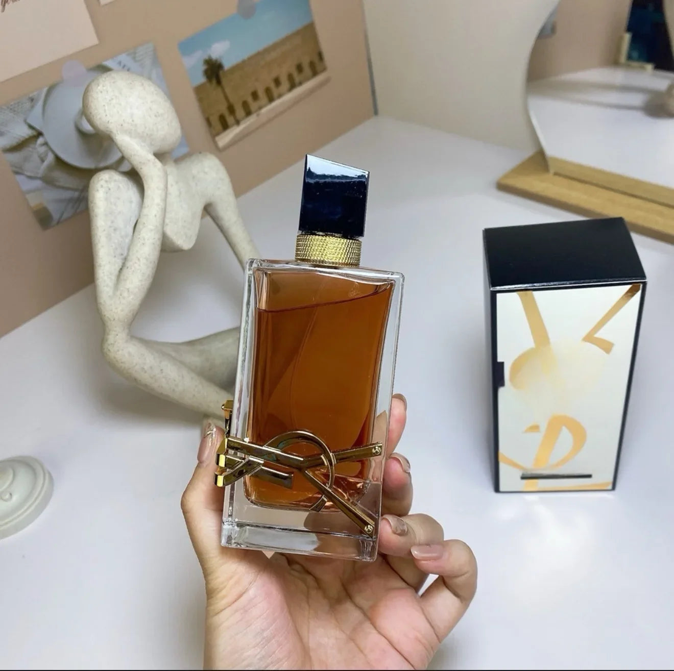 Luxury Long Lasting Perfume for Women in All Sie 30ml 50ml 90ml Wholesale