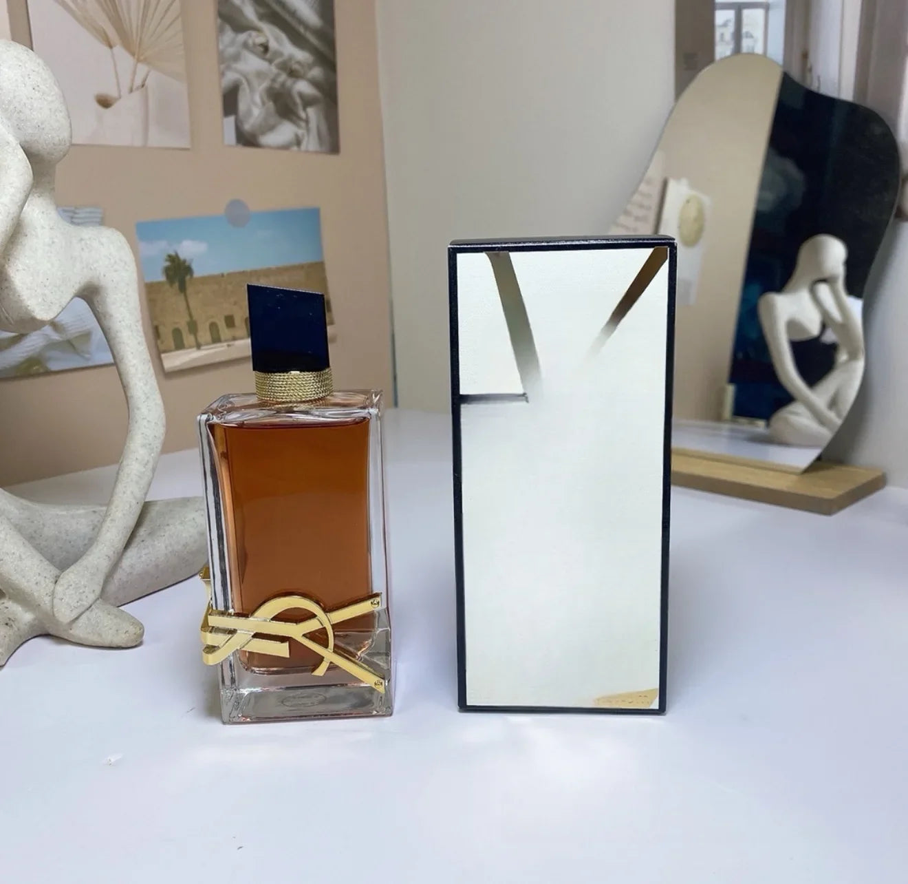 Luxury Long Lasting Perfume for Women in All Sie 30ml 50ml 90ml Wholesale