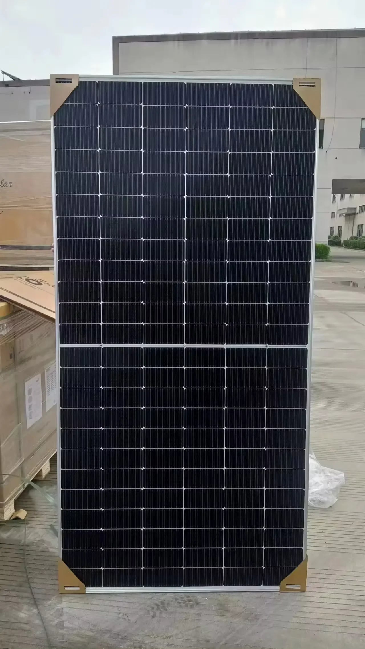Jinko Solar US Inventory Hot Selling Price N Type A Grade Jinko 575w 580w 585w 590w Bifacial Dual Glass Pv Modules Solar Panel
