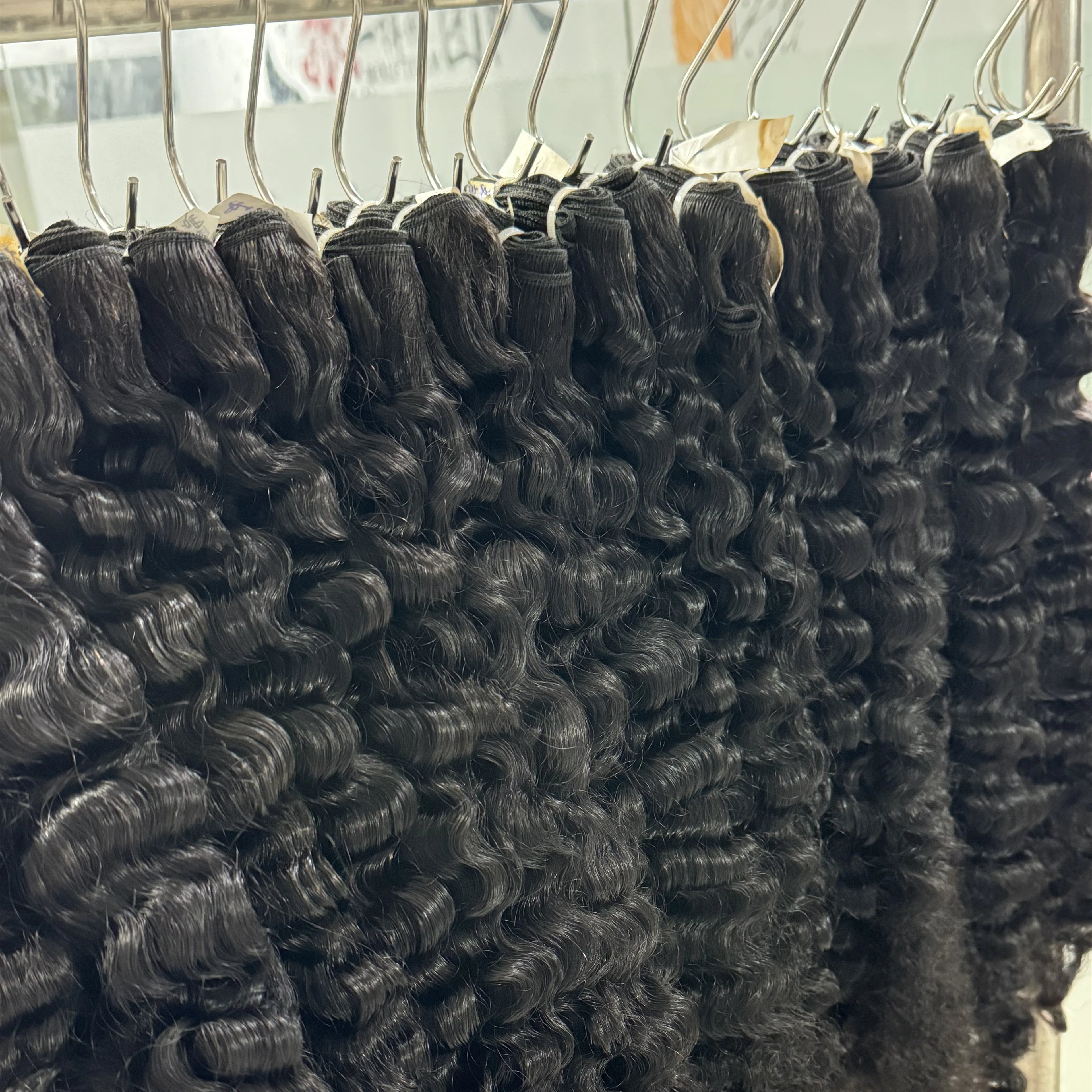 Wholesale Raw Cambodian Hair Vendor Cuticle Aligned Straight Hair Unprocessed Burmese Curly Human Hair for Women