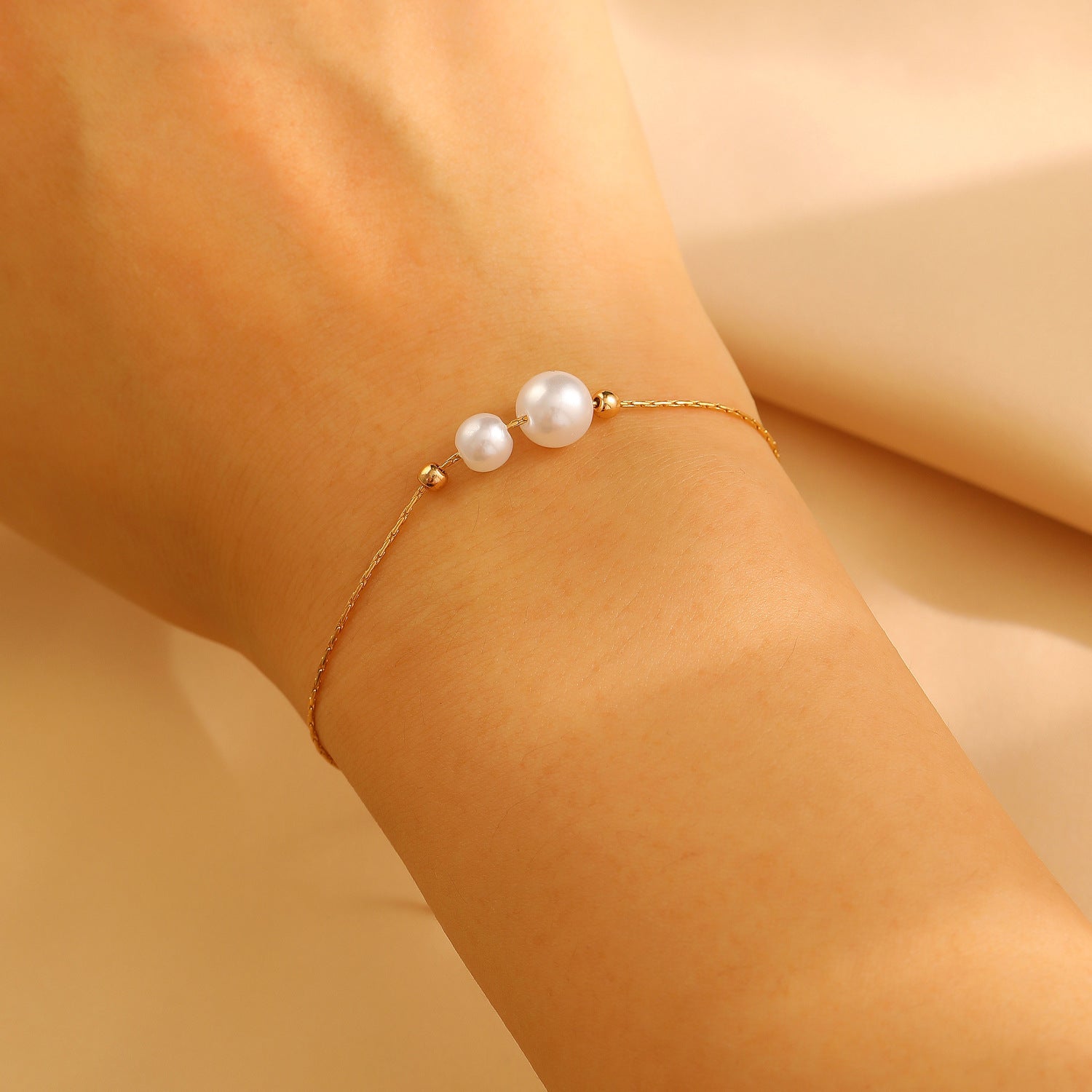 Vintage Pearl Bracelet Women Elegant High-End Beaded Bracelet