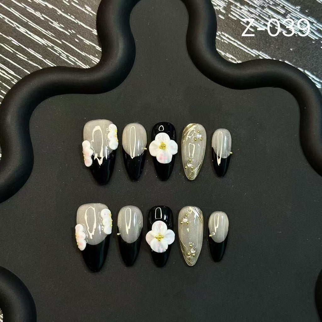 Short Engraved Retro Fragrance Handmade Press on Nails Temperament
