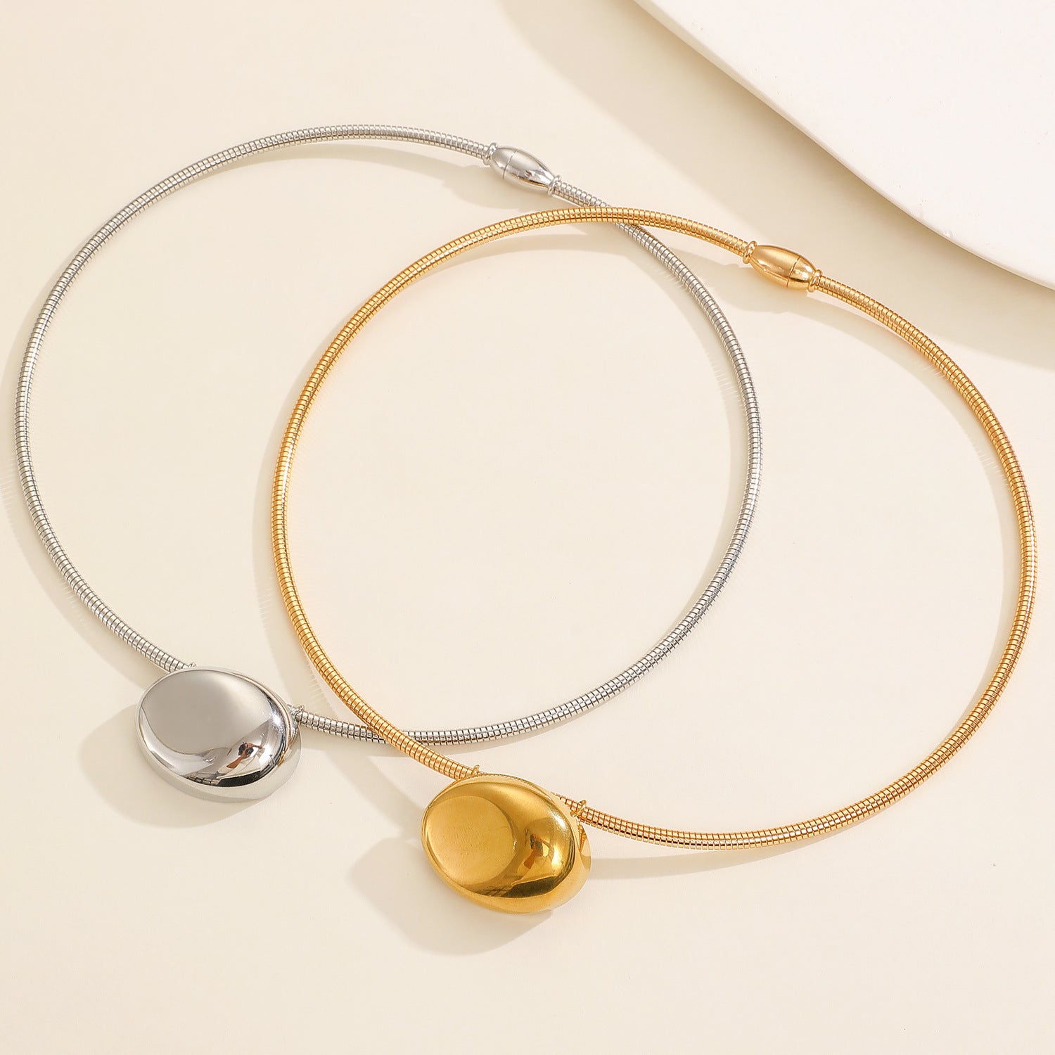 Smooth Oval Pendant Necklace Minimalist Magnetic Snake Bone Chain