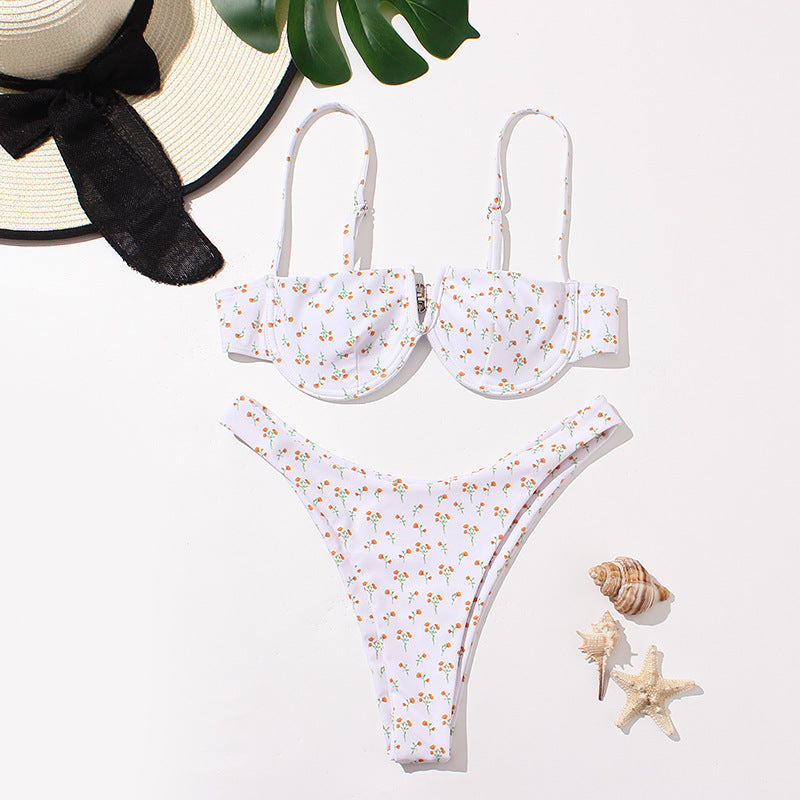 Swimsuit, split polka dot V-shaped pull-up briefs