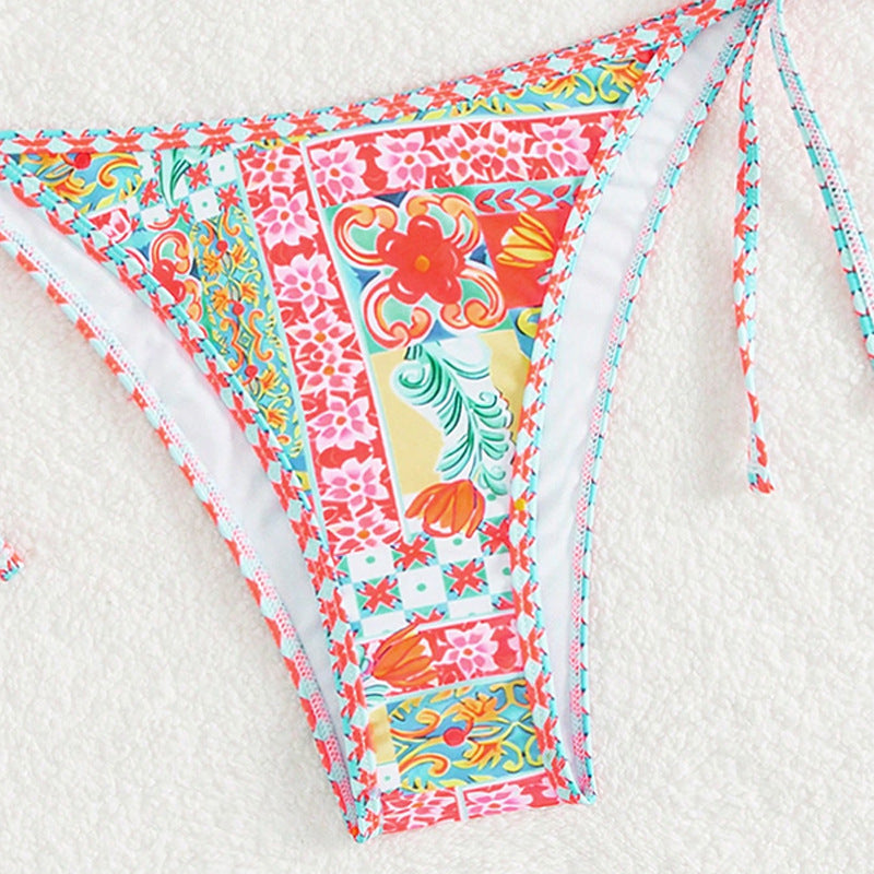 Printed Triangle Sexy Split Swimsuit Three Points Beach Bikini Female Neck-Tie Halter Bikini W Random Flower