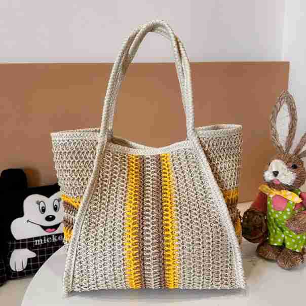 Women’s Beach Vacation Shoulder Bag – Large Woven Tote, Commuter-Ready Straw Purse