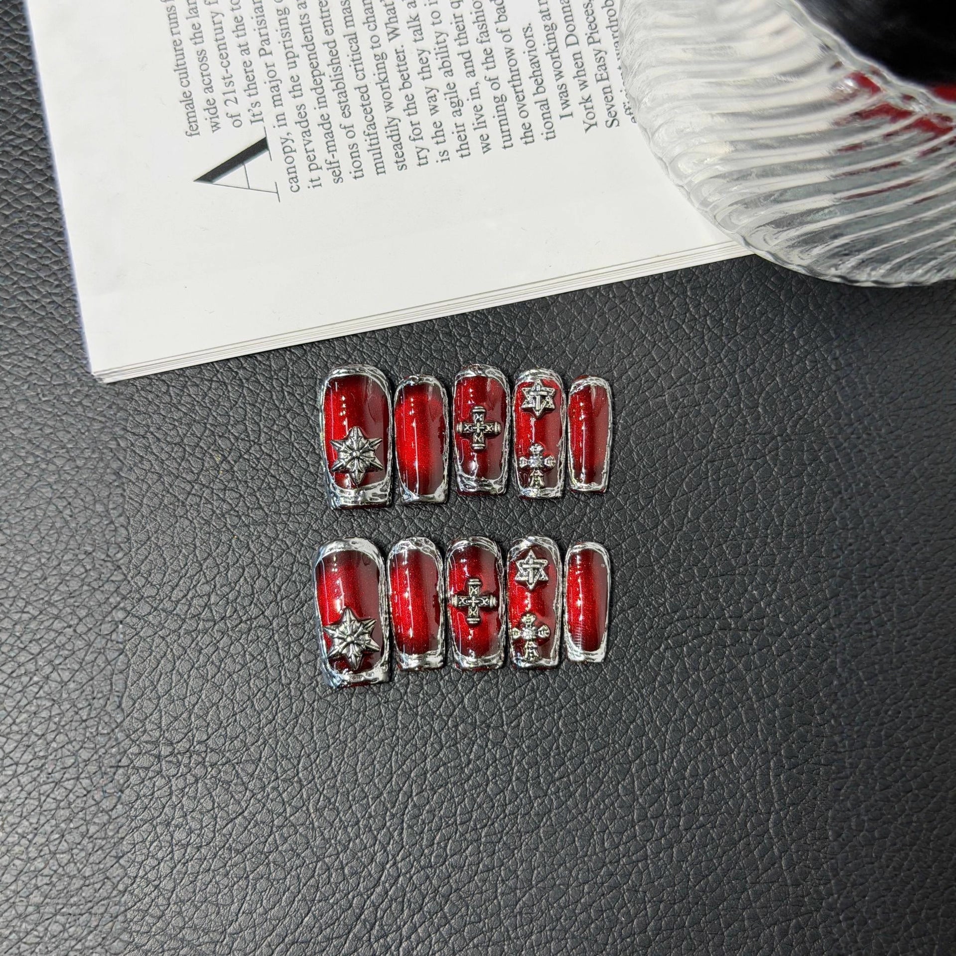 New Year's Explosion Red Cat's Eye Volkswagen Light Luxury HandmadePress on Nails Wholesale