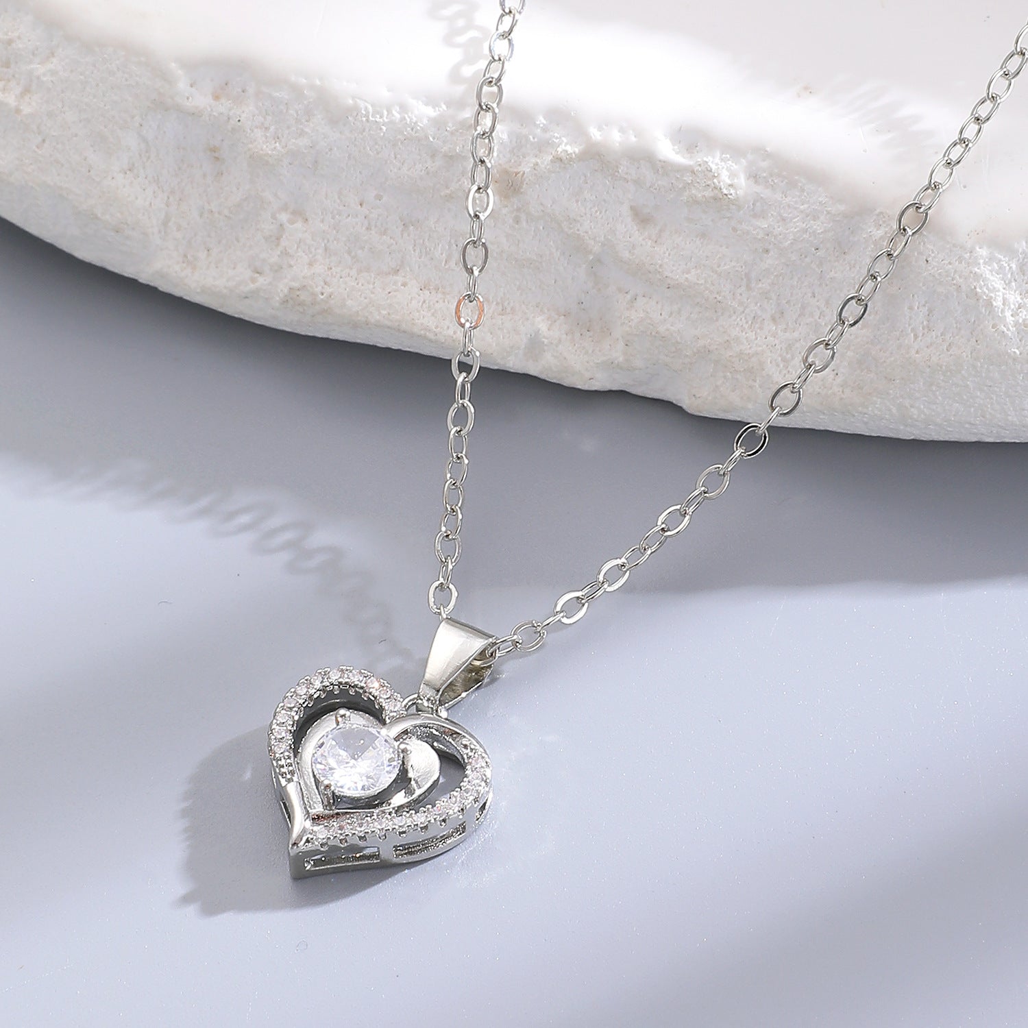 Ocean Heart Valentine's Day Copper Inlaid Zircon Heart Necklace Mother's Day Gift