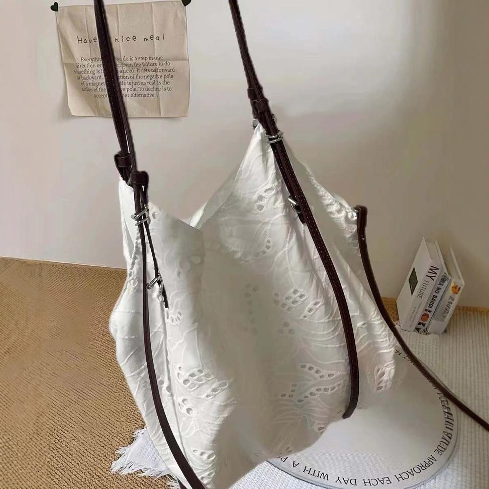 White large capacity hobo purse, embroidered shoulder bag, tote bag, commuter shoulder bag