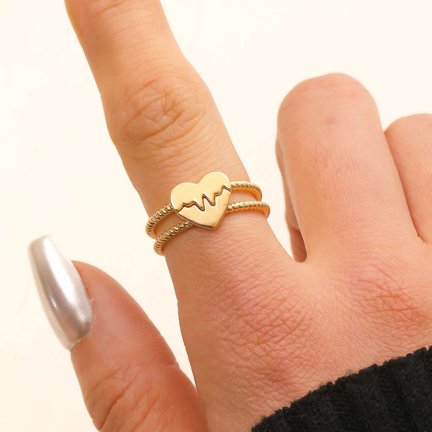 Niche Couple Matching Rings Fashion 14K Gold Plated Copper Heart Band for Women