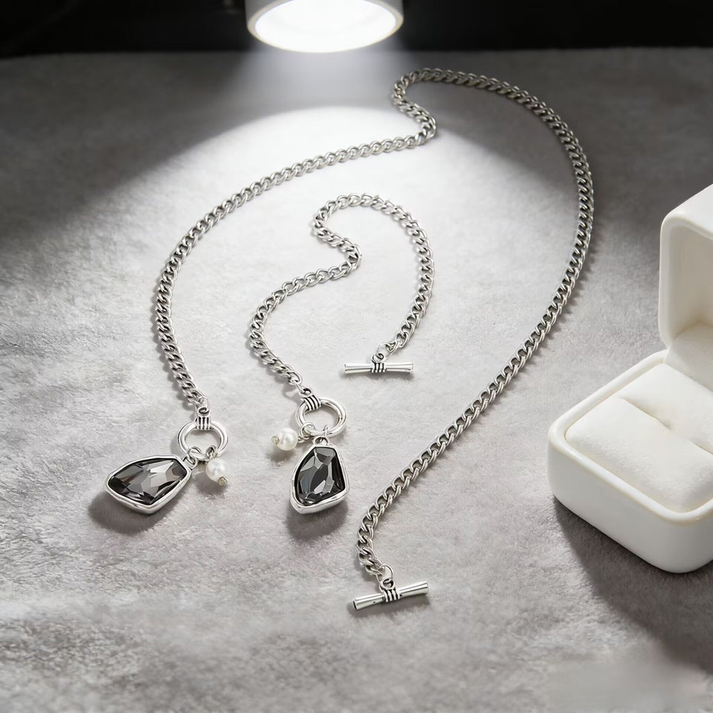 Luxury Irregular Acrylic Black Diamond Pendant Necklace & Bracelet Set Women Autumn Winter