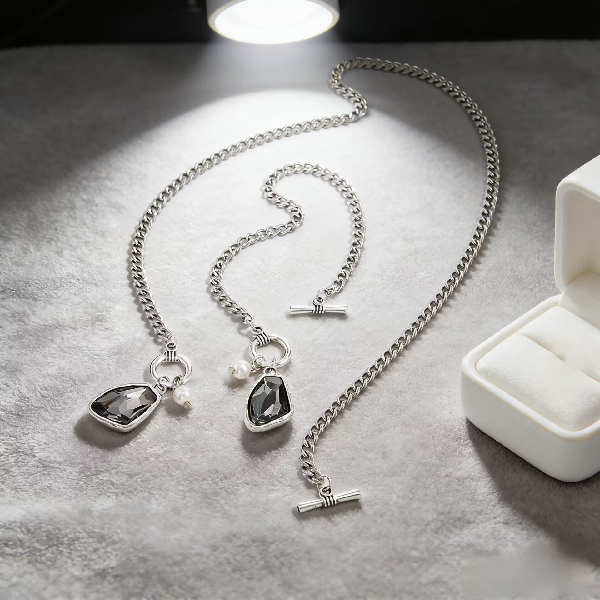 Luxury Irregular Acrylic Black Diamond Pendant Necklace & Bracelet Set Women Autumn Winter