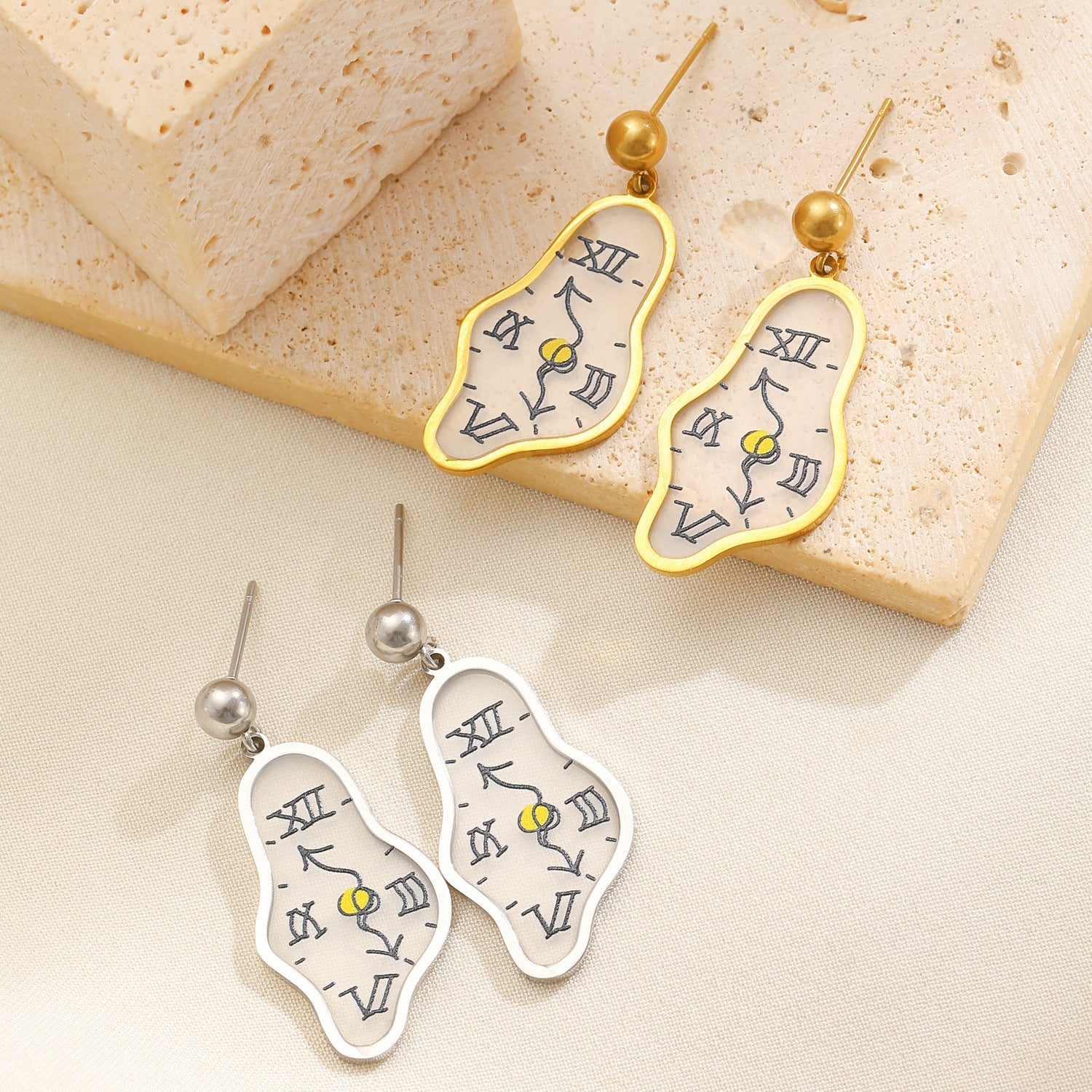 Unique Clock Stud Earrings Minimalist Personality Creative Time Design High-End Earrings