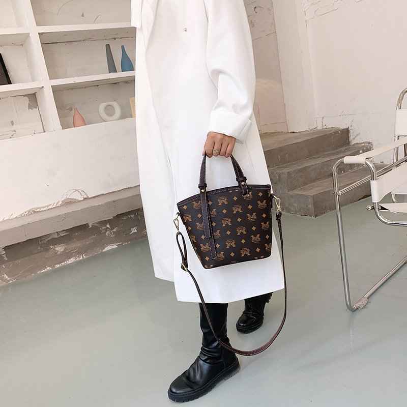 Niche design handbags fashion single shoulder bag Small bucket purse crossbody tote