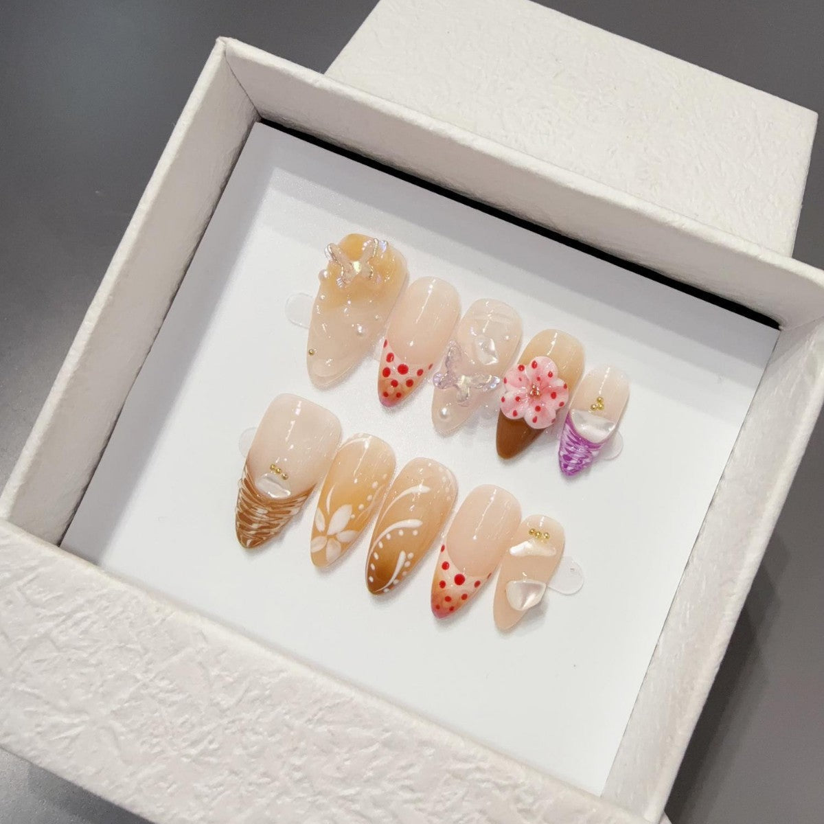 Press on Nails Almond Pearl Chain Summer Fantasy Fairy