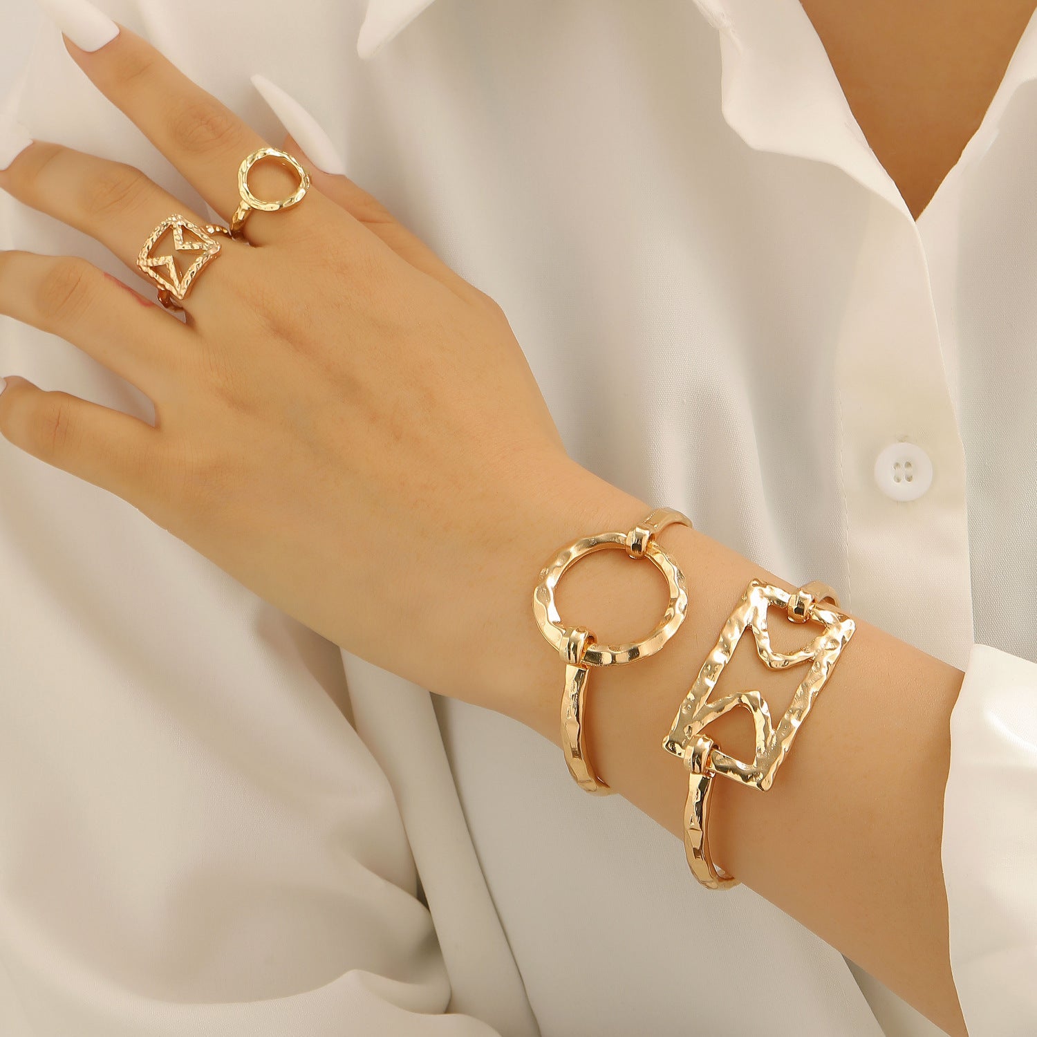Exaggerated Alloy Round Square Geometric Electroplated Bracelet Fashion Minimalist