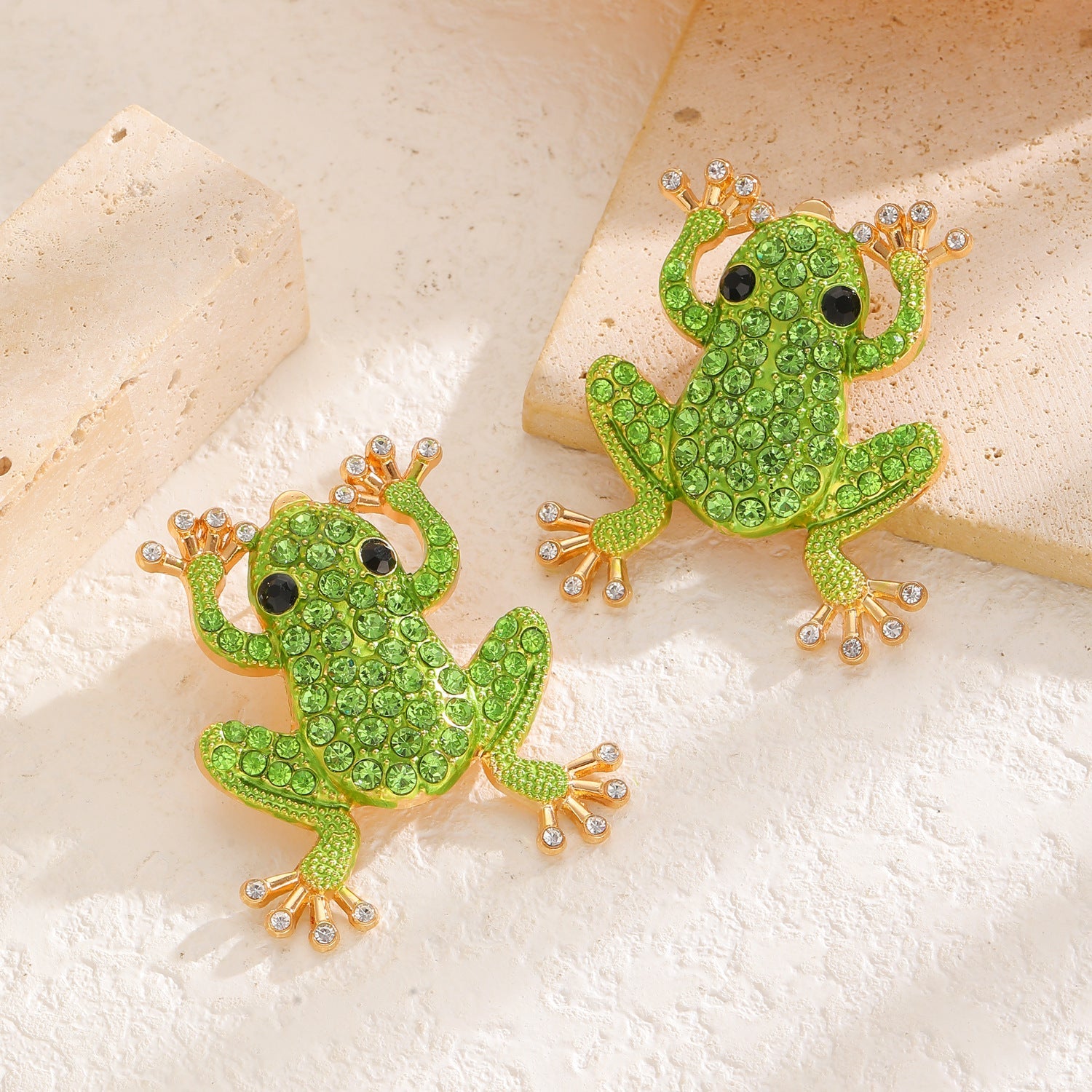 Fashion Creative Alloy Rhinestone Faux Pearl Frog Animal Stud Earrings
