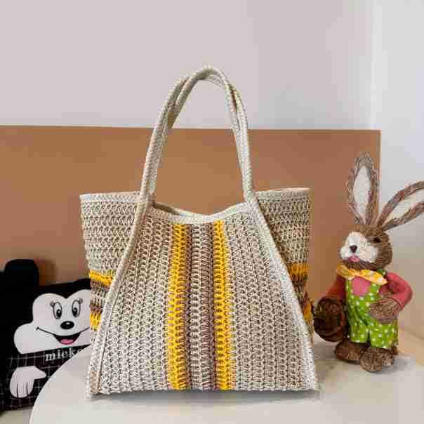 Women’s Beach Vacation Shoulder Bag – Large Woven Tote, Commuter-Ready Straw Purse