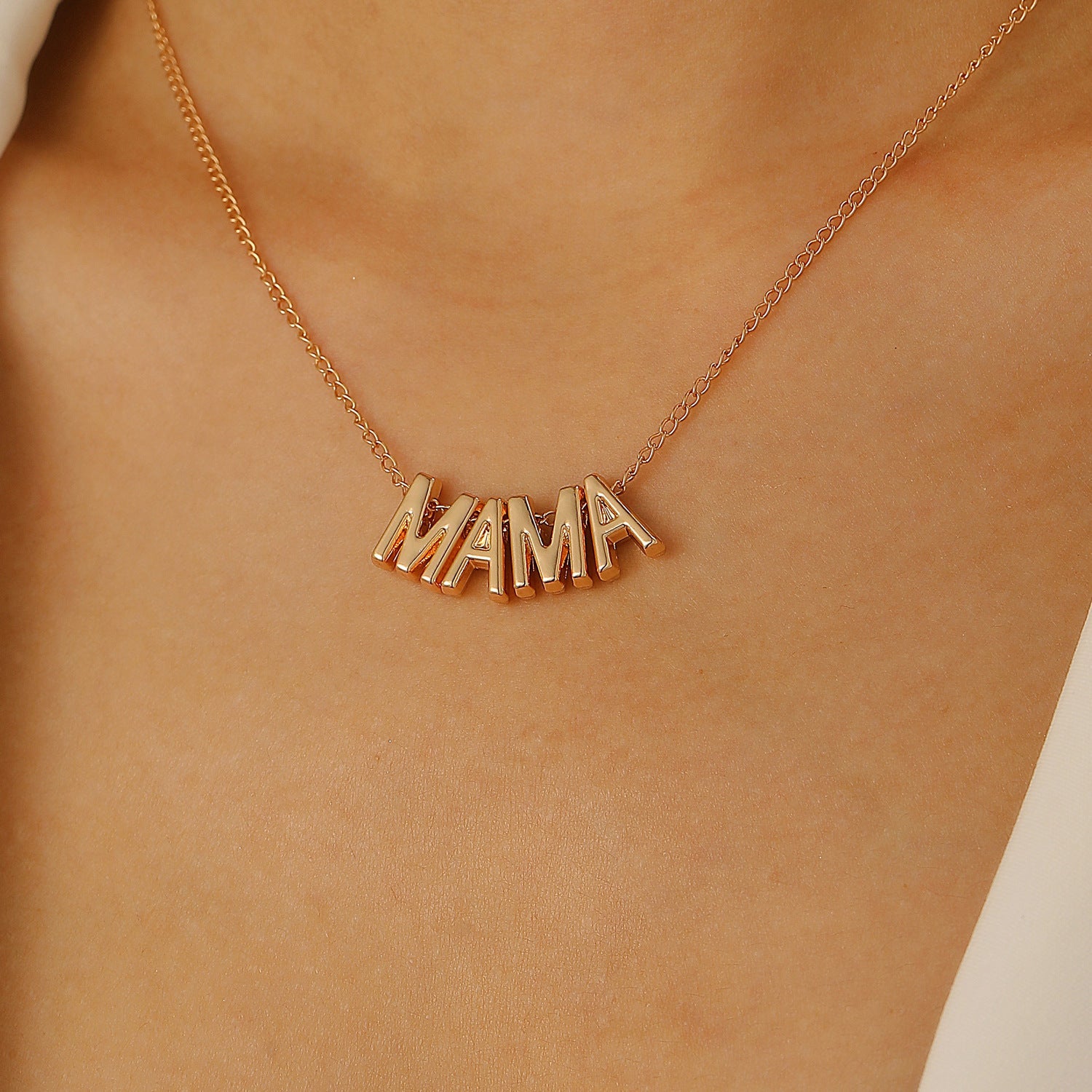 MAMA Letter Pendant Clavicle Chain Creative Mother's Day Necklace