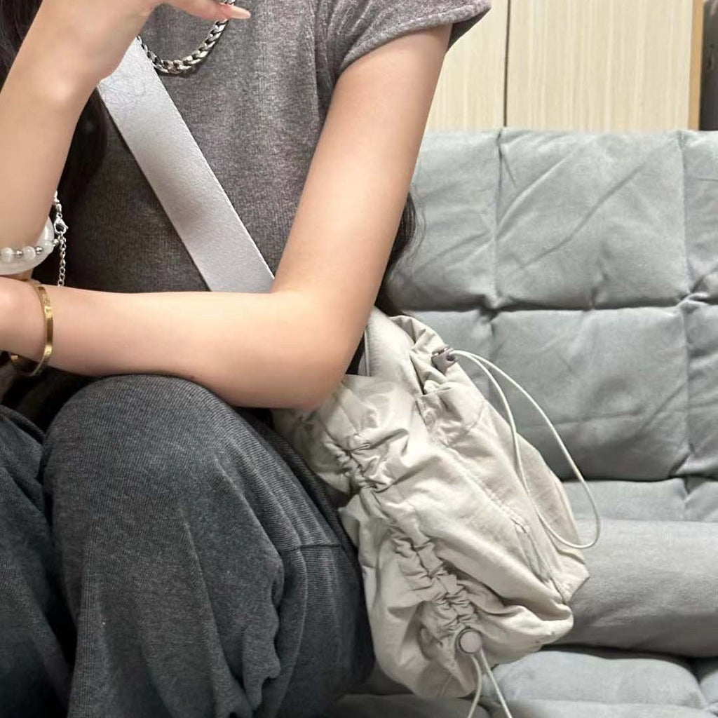 Design nylon lightweight tote bag, women's large capacity drawstring casual crossbody bag, versatile shoulder crossbody bag