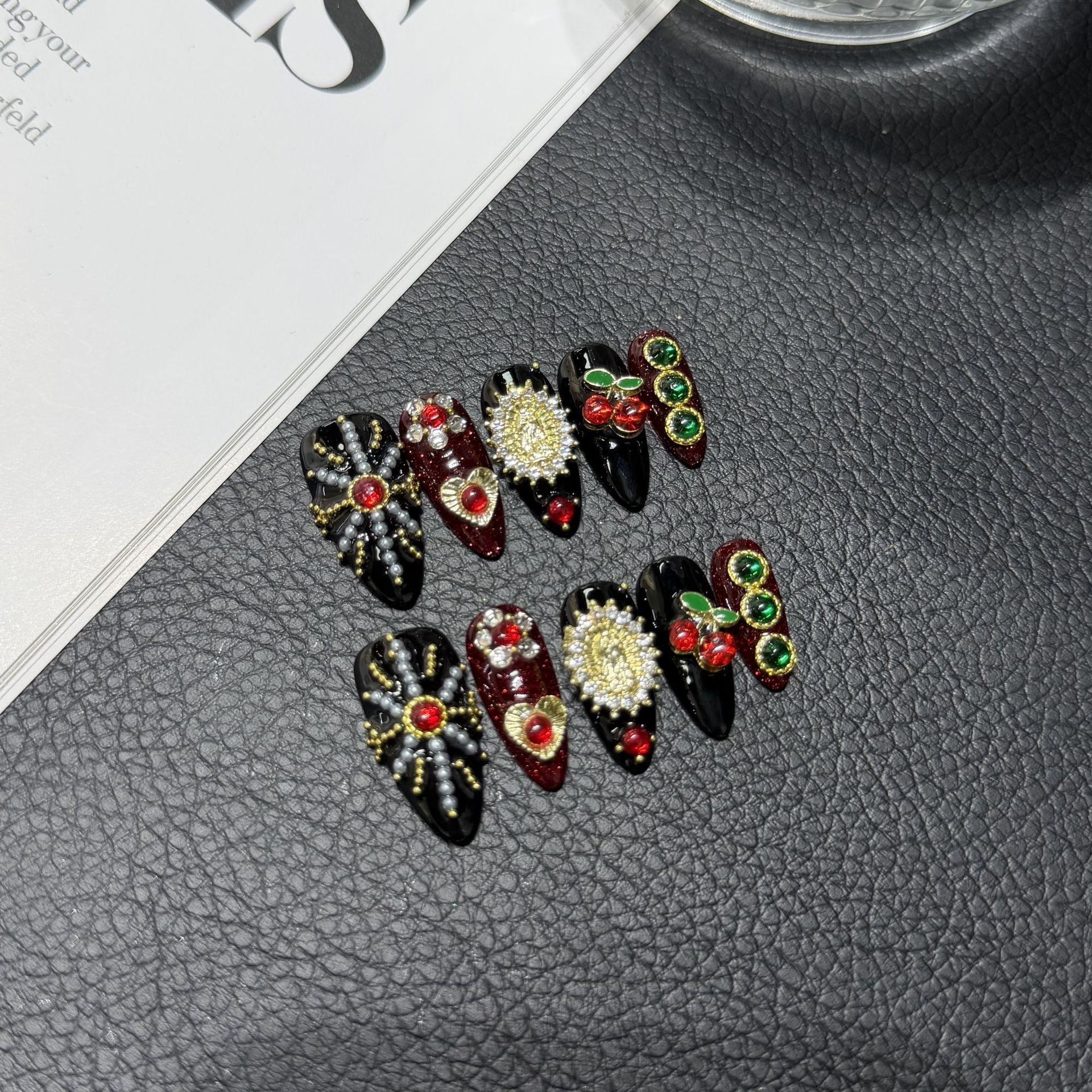 Hot Babes Glittering Full Diamond in Almond Nail Premium Sense HandmadePress on Nails Fake Fingers
