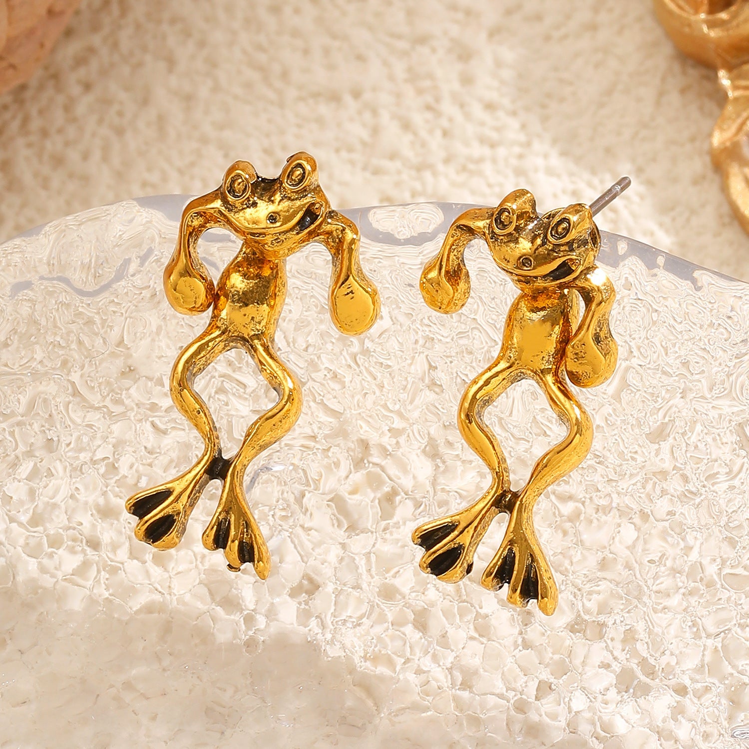 Personality Punk Frog Stud Earrings Detachable Cute 3D Animal Earrings