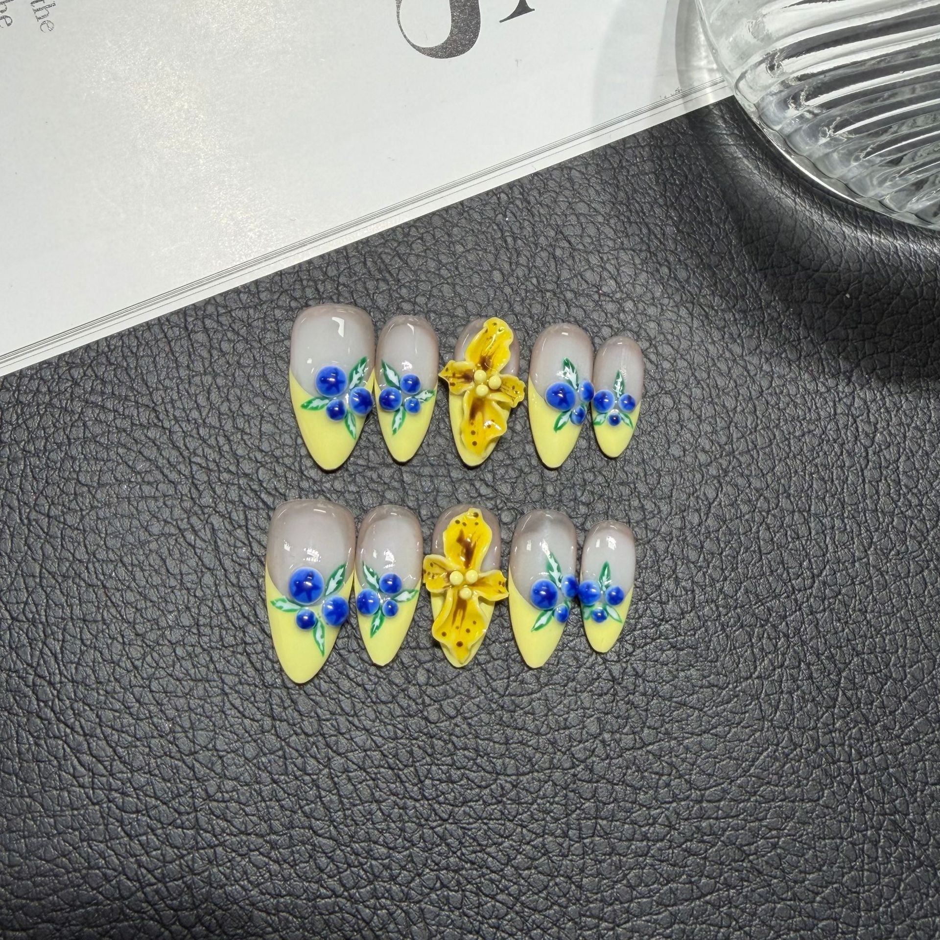 Original Handmade Pinch Blueberry 3D Carving Hand Pressed on Nails Wholesale