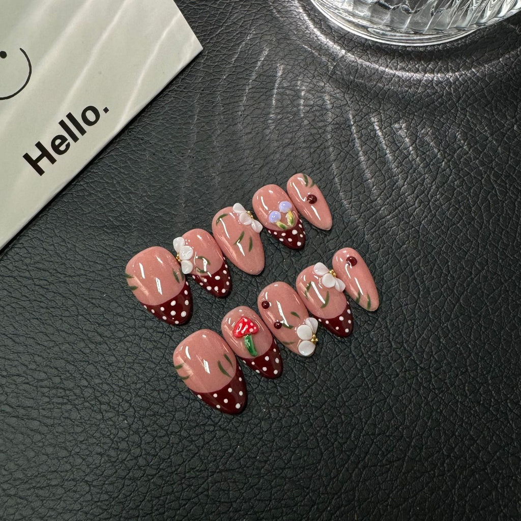 Hot Selling Almond Nail Mushroom Sweet Cool Babes Polka Dots Premium Sense HandmadePress on Nails Removable