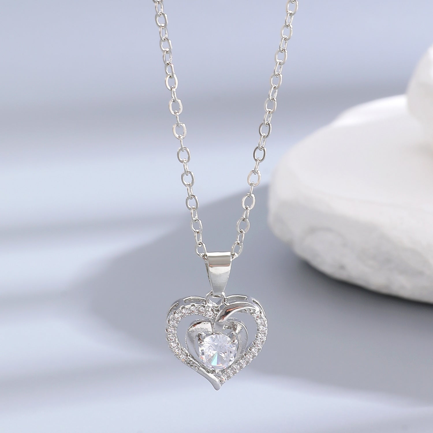 Ocean Heart Valentine's Day Copper Inlaid Zircon Heart Necklace Mother's Day Gift