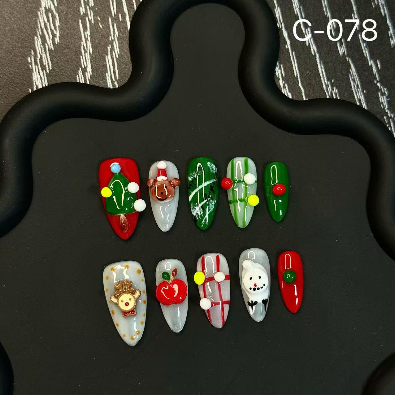 Christmas manicure nail piece, wearing a nail snowman atmosphere, high sense, pure handmade fake nails