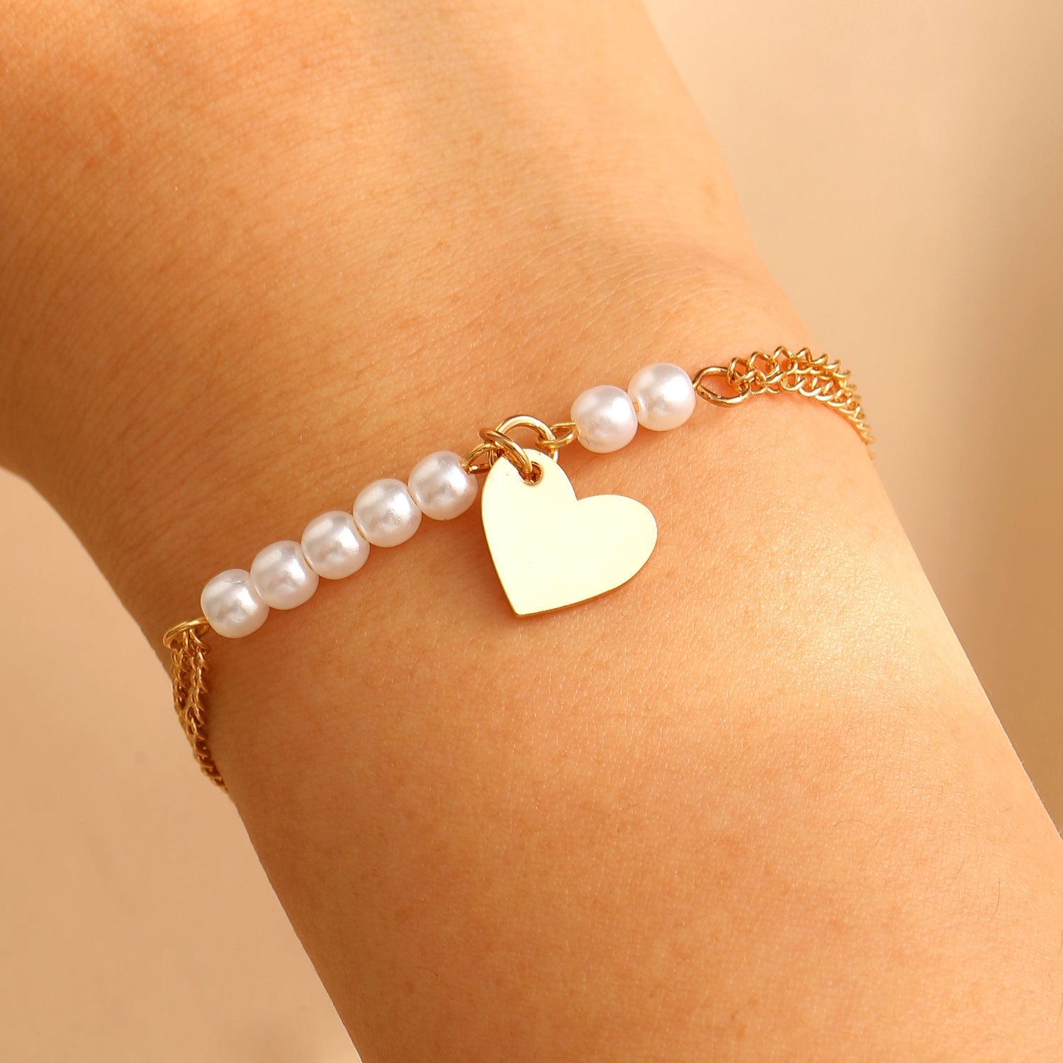 Vintage Pearl Bracelet Women Elegant High-End Beaded Bracelet