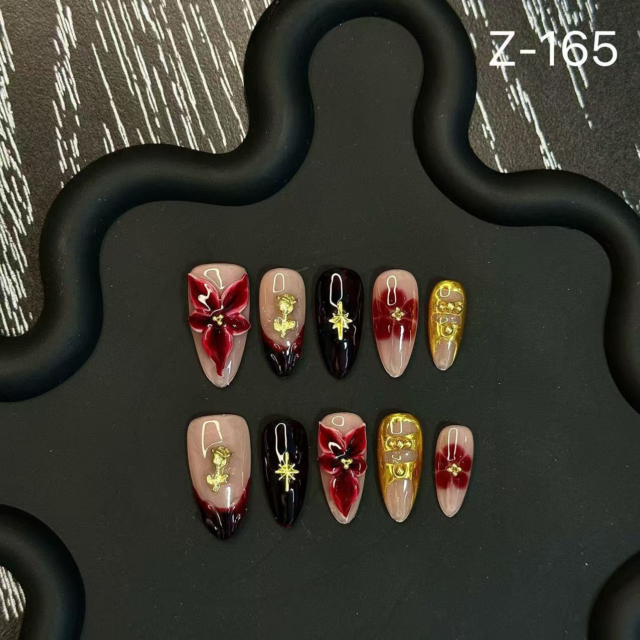 Engraved 3D Relief Fresh Personality Handmade Press on Nails Explosion