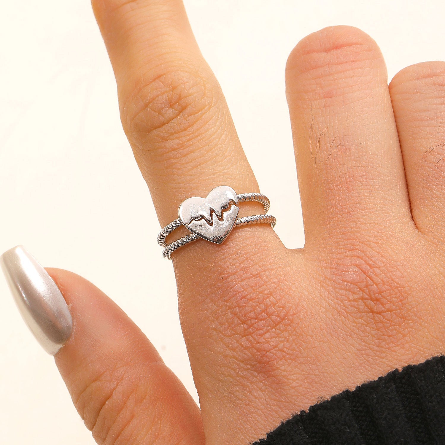Niche Couple Matching Rings Fashion 14K Gold Plated Copper Heart Band for Women