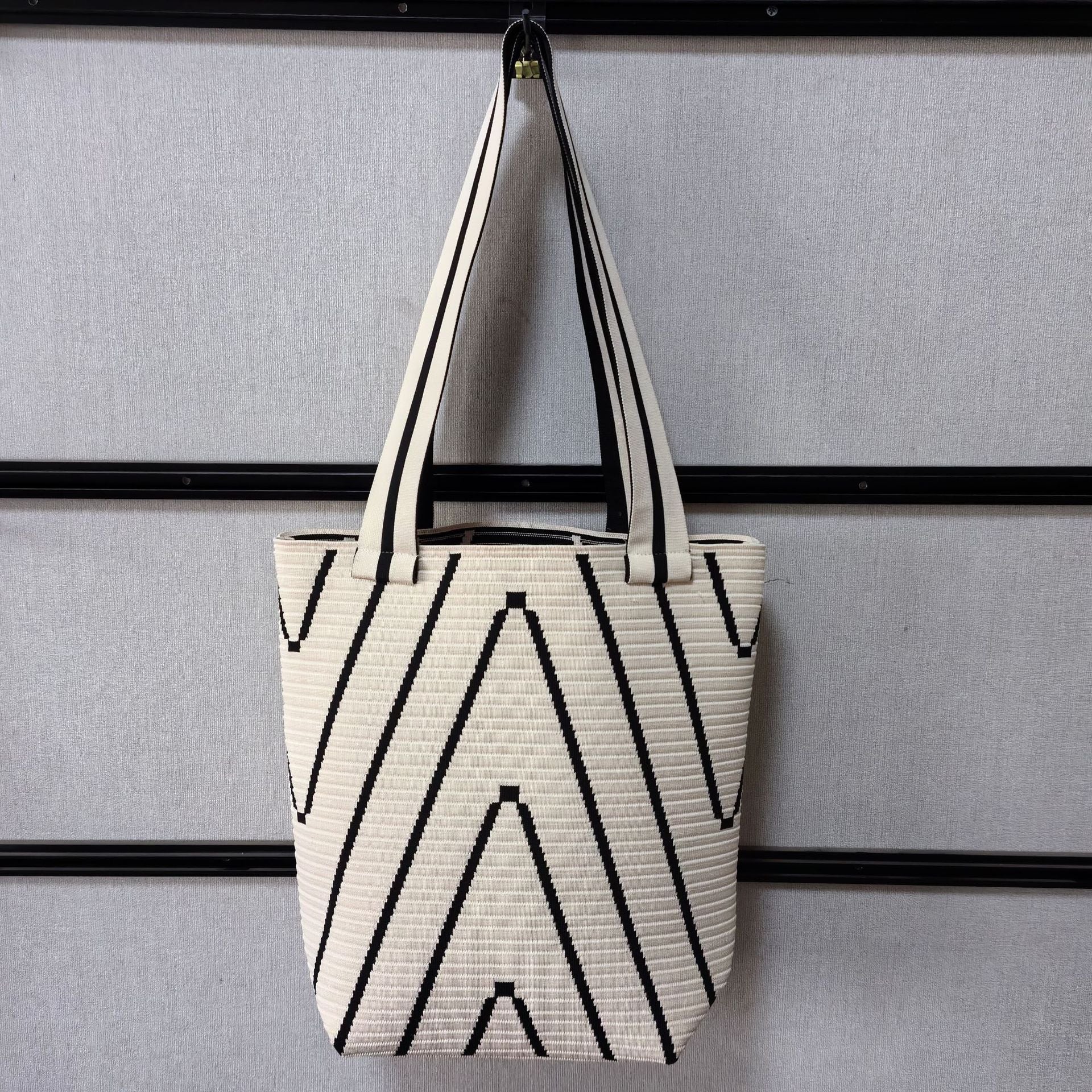 Women's bags, tote bags, knitted bags, large-capacity handbags, versatile women's shoulder bags,