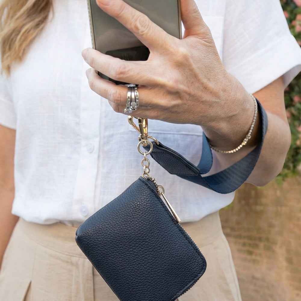 Clip & Go Strap w/RFID Pouch Solid