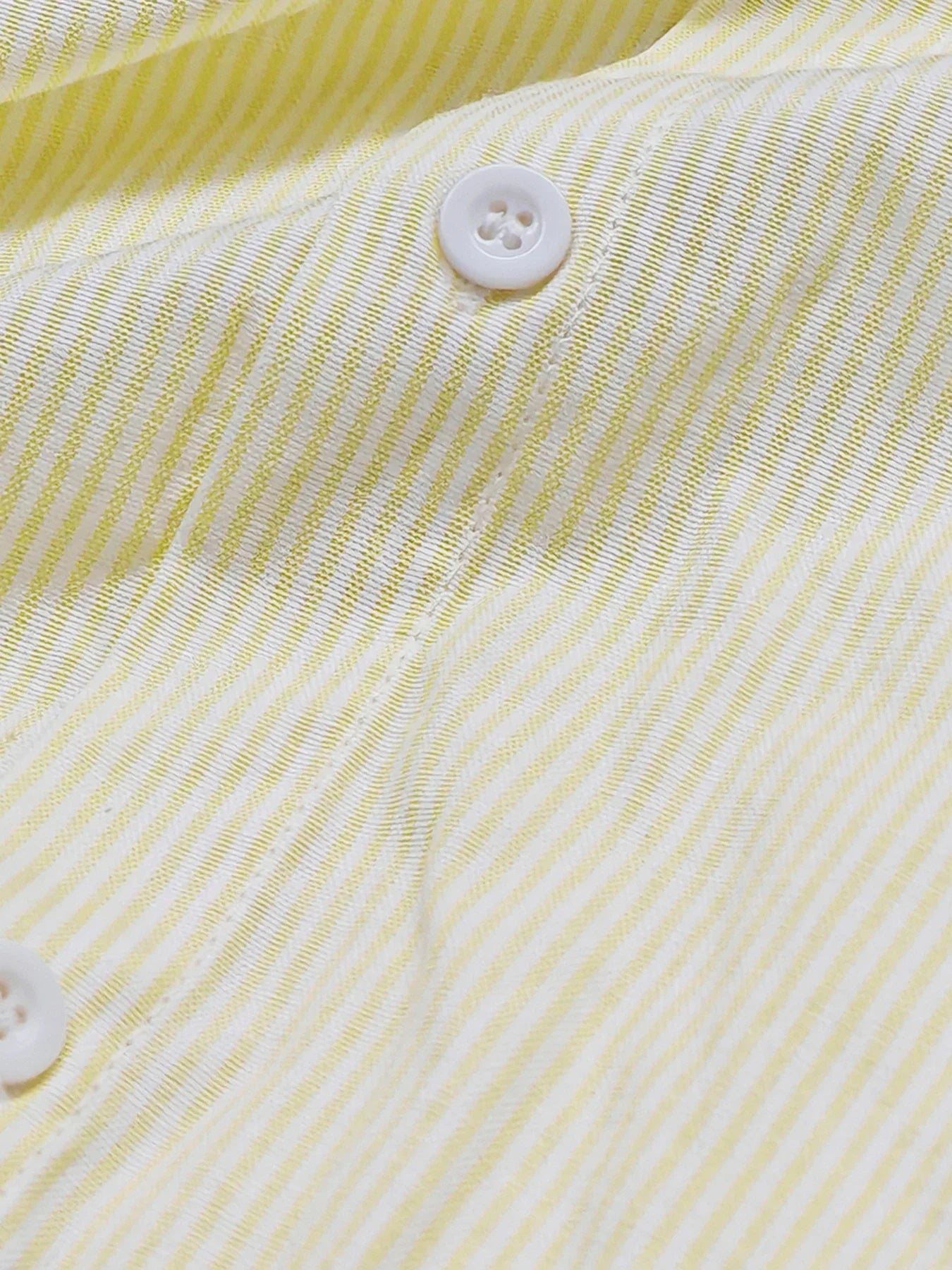 Short-sleeved shirt men's simple pinstripe high-end top summer loose and versatile new high-end men's shirt