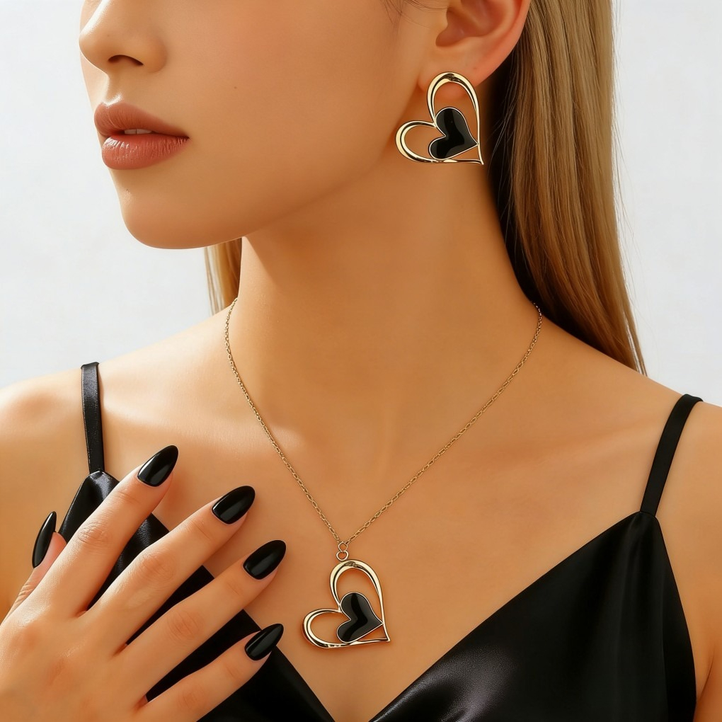 Sweet Hollow Heart Pendant Necklace & Earrings Set