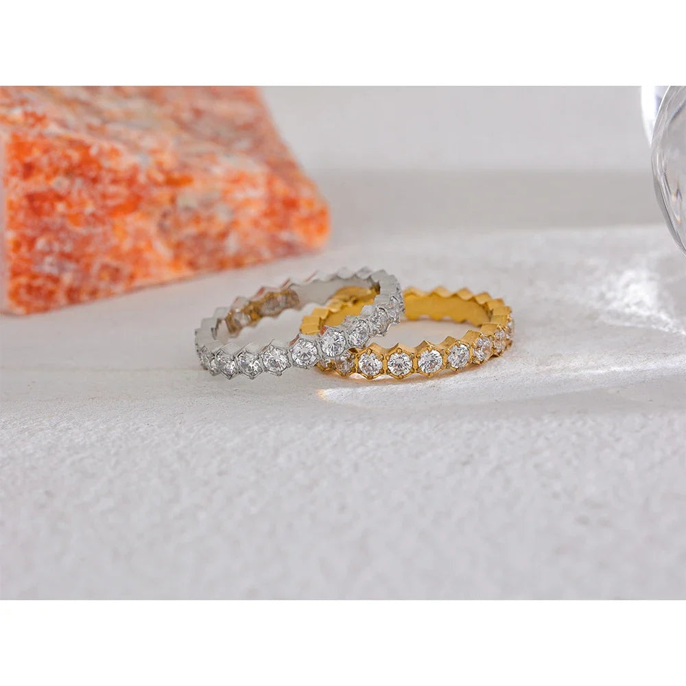 Exquisite White Cubic Zirconia Bling Stainless Steel Classic Thin Chic Ring Luxury Engagement Wedding Fashion Jewelry Gift