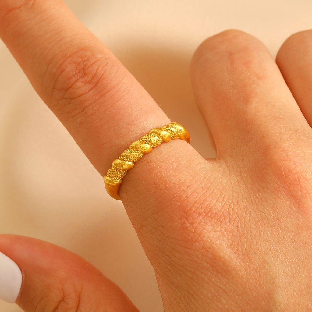 Gold-Plated Interlocking Ring for Women