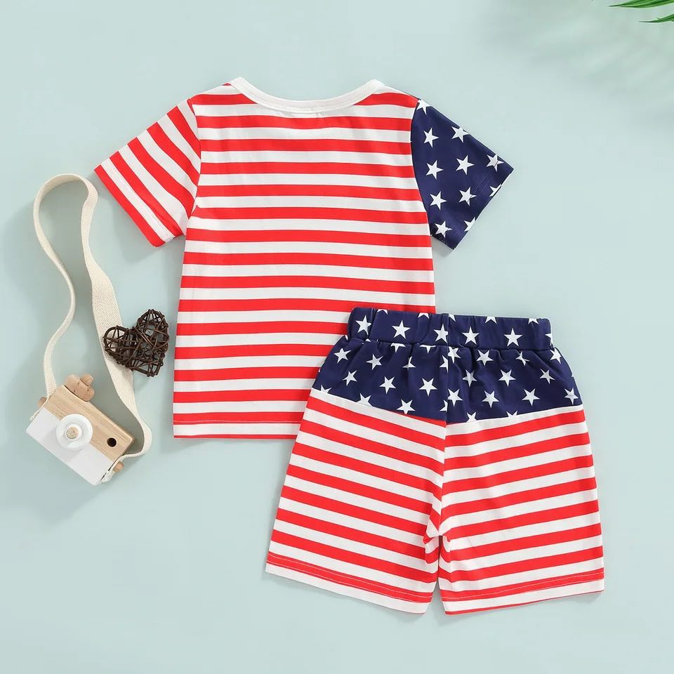 Boy's Patriotic Stars and Stripes Outfit - EveryNest