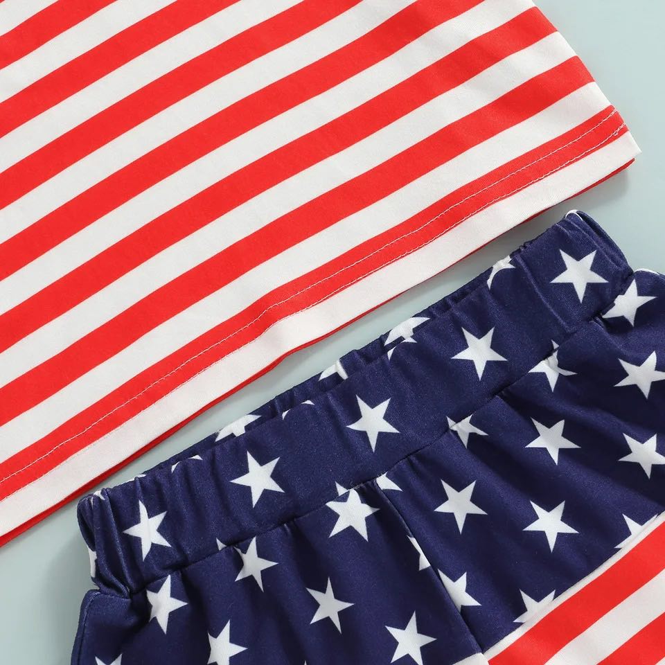 Boy's Patriotic Stars and Stripes Outfit - EveryNest